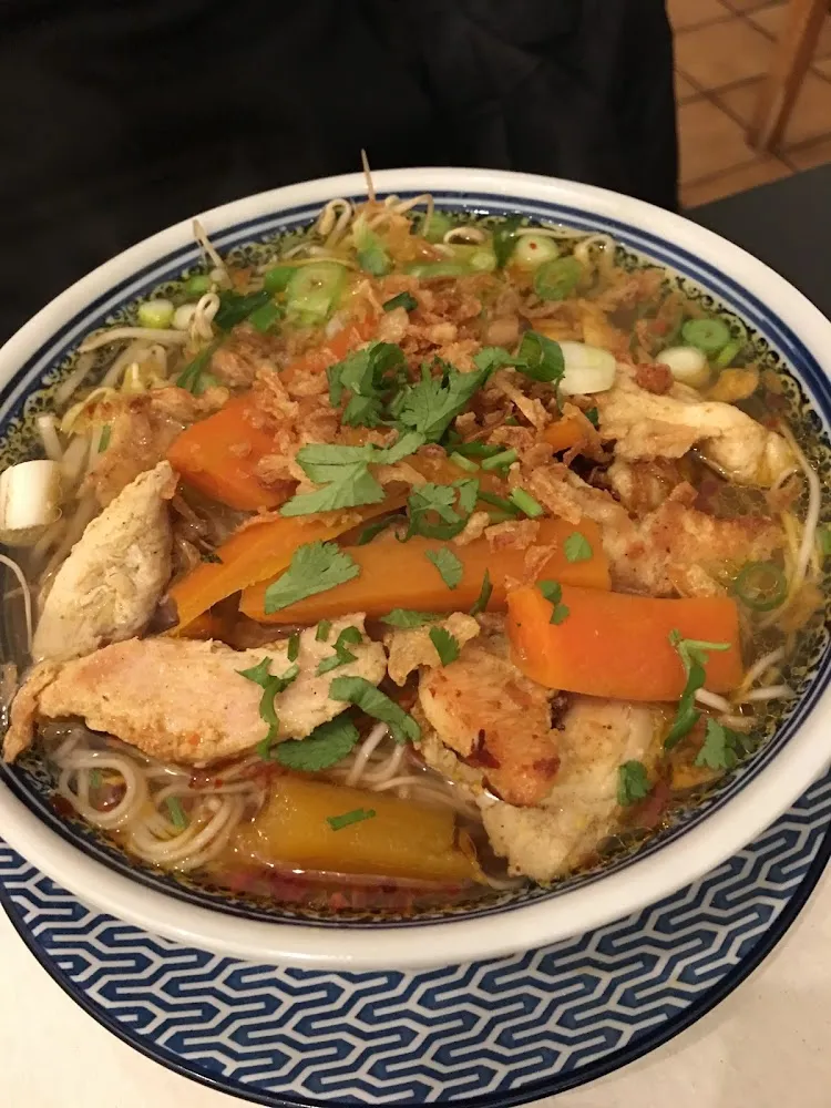 Soupe de Poulet Épicé